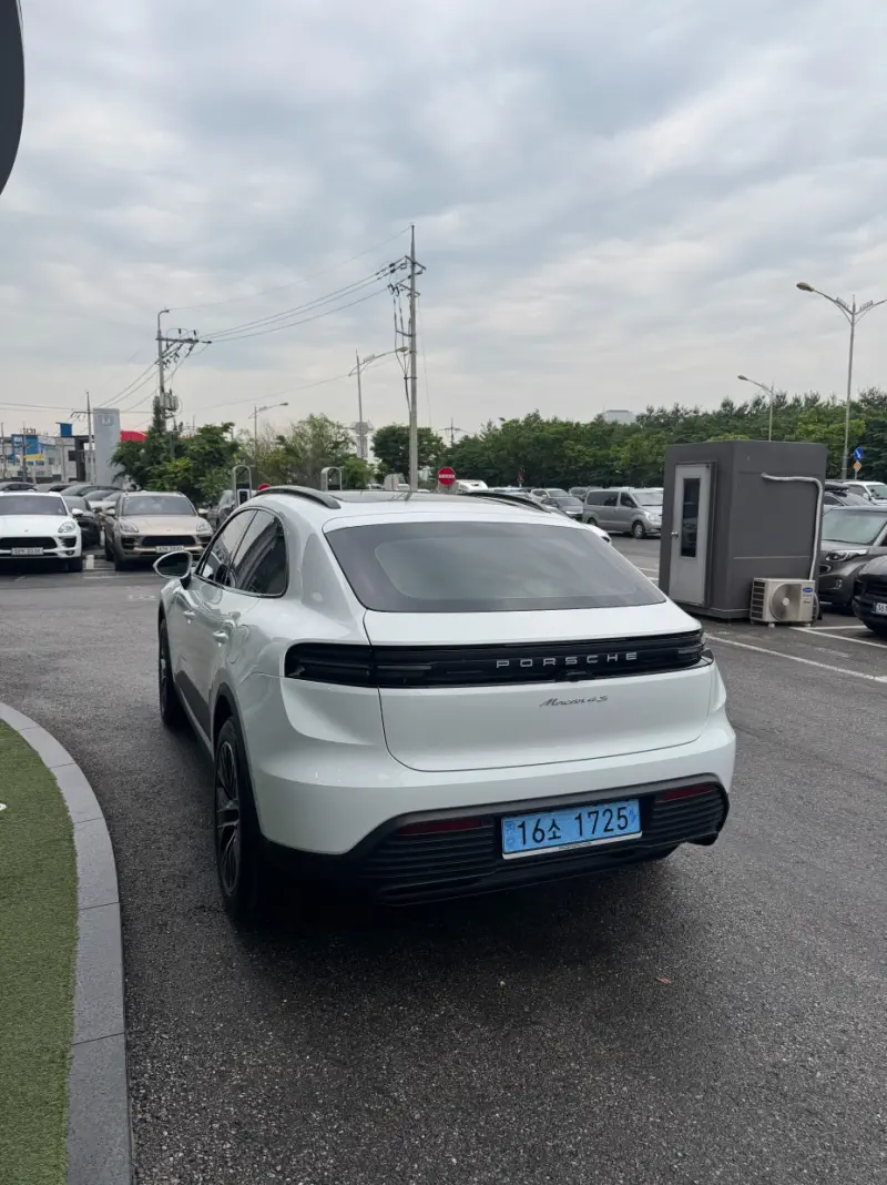 Porsche Macan