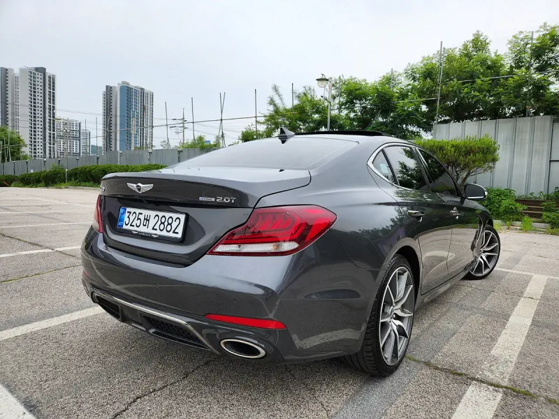 Genesis G70
