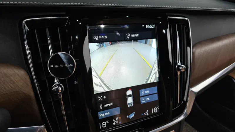 Volvo S90