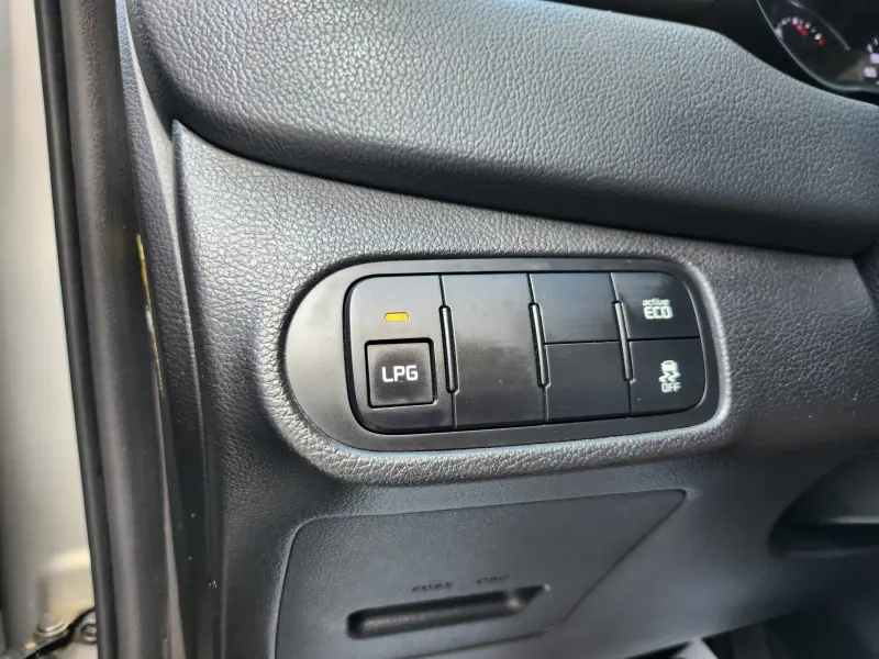 Kia Carens