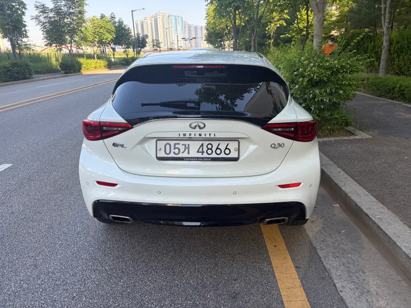 Infiniti Q30