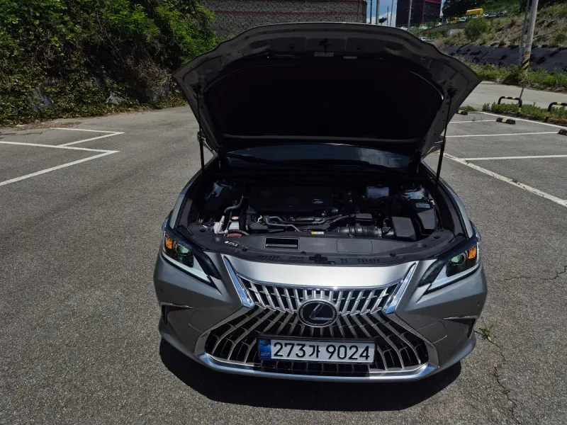 Lexus ES300h
