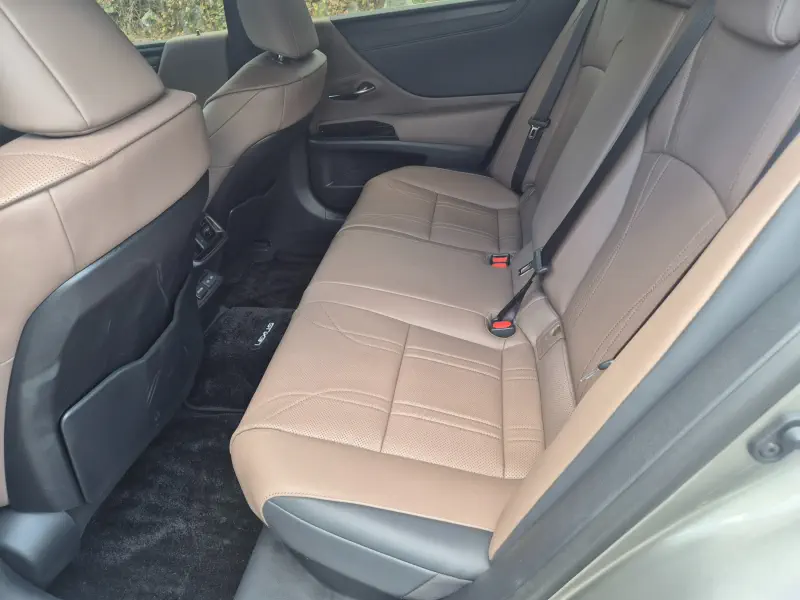 Lexus ES300h