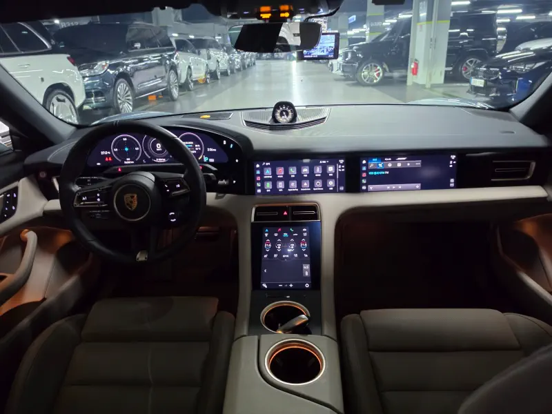 Porsche Taycan