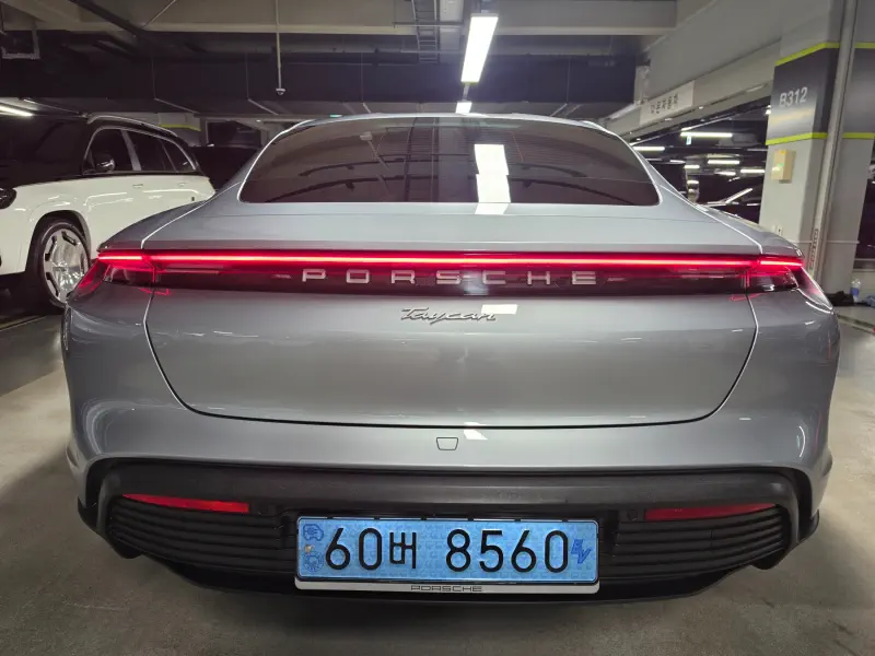 Porsche Taycan