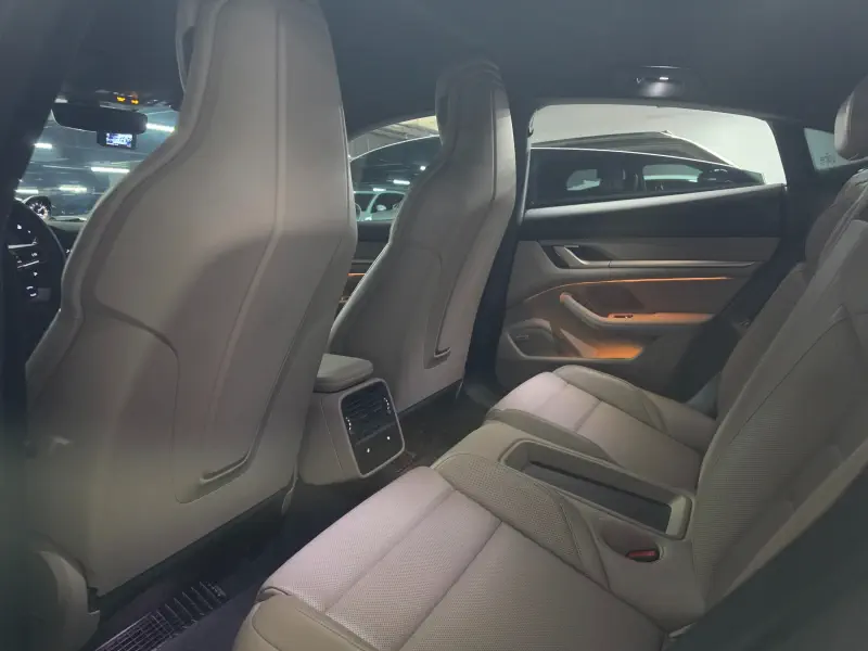 Porsche Taycan