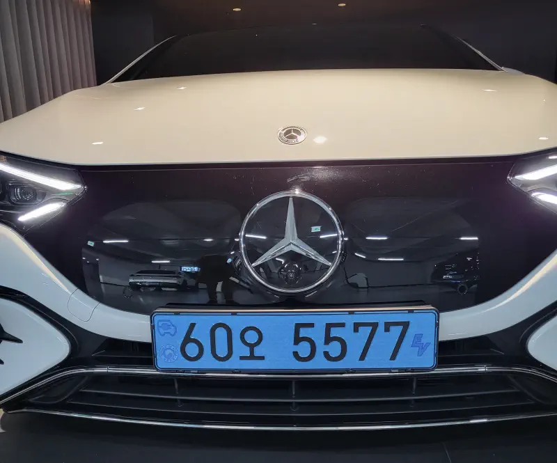 Mercedes-Benz EQE