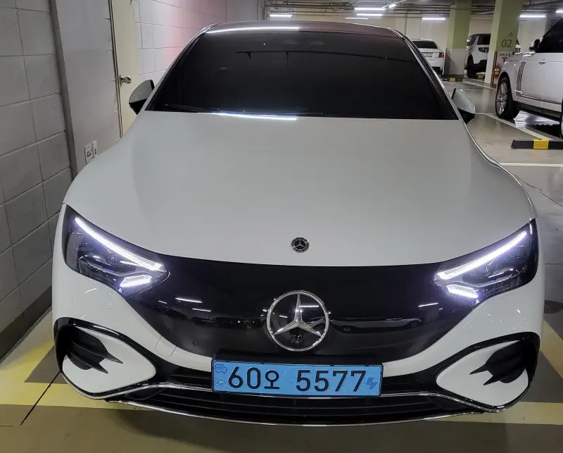 Mercedes-Benz EQE