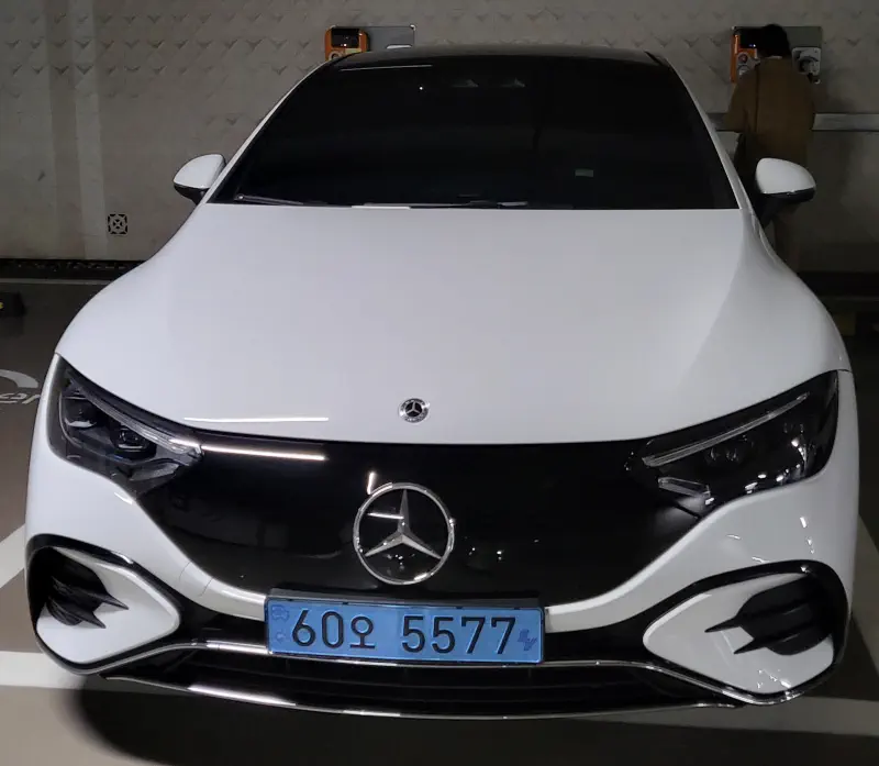 Mercedes-Benz EQE