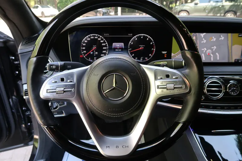 Mercedes-Benz S-Class