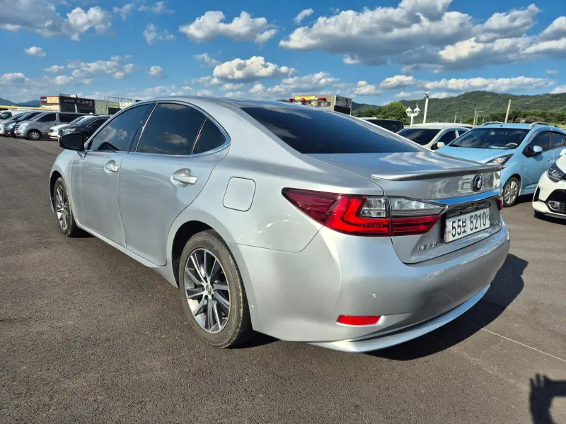 Lexus ES300h