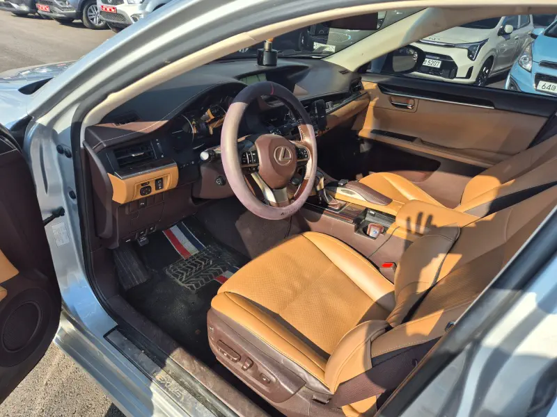 Lexus ES300h