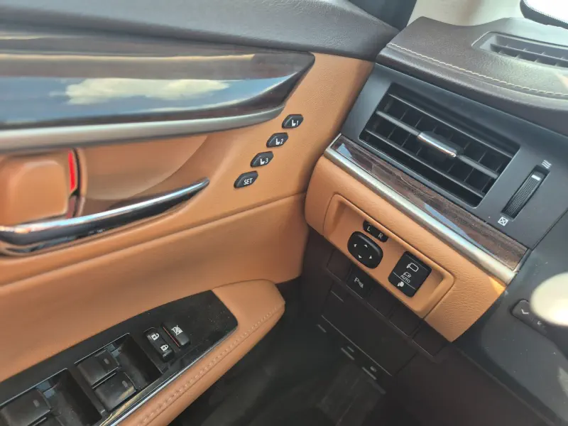 Lexus ES300h