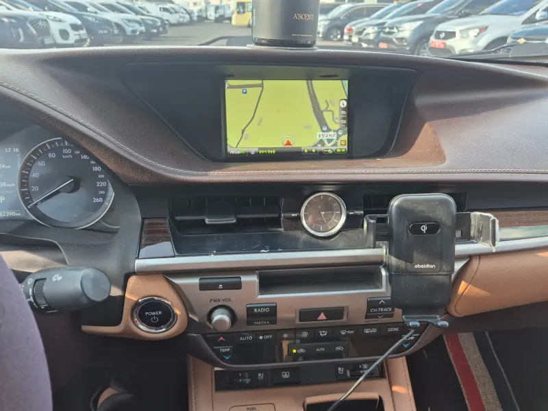 Lexus ES300h