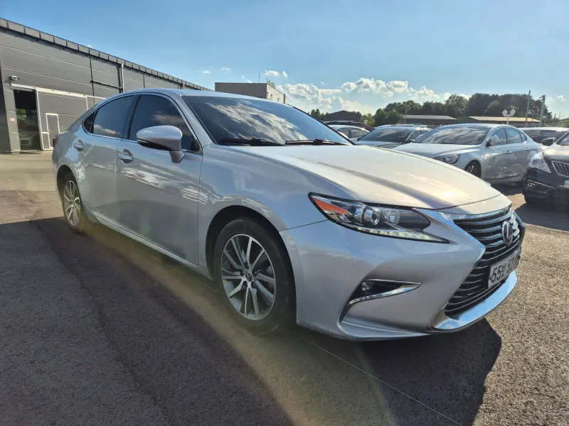 Lexus ES300h