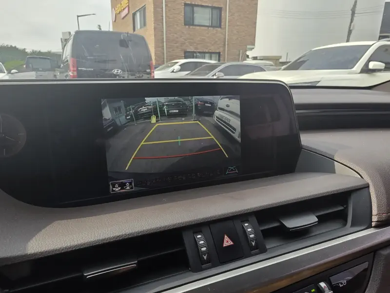 Lexus ES300h
