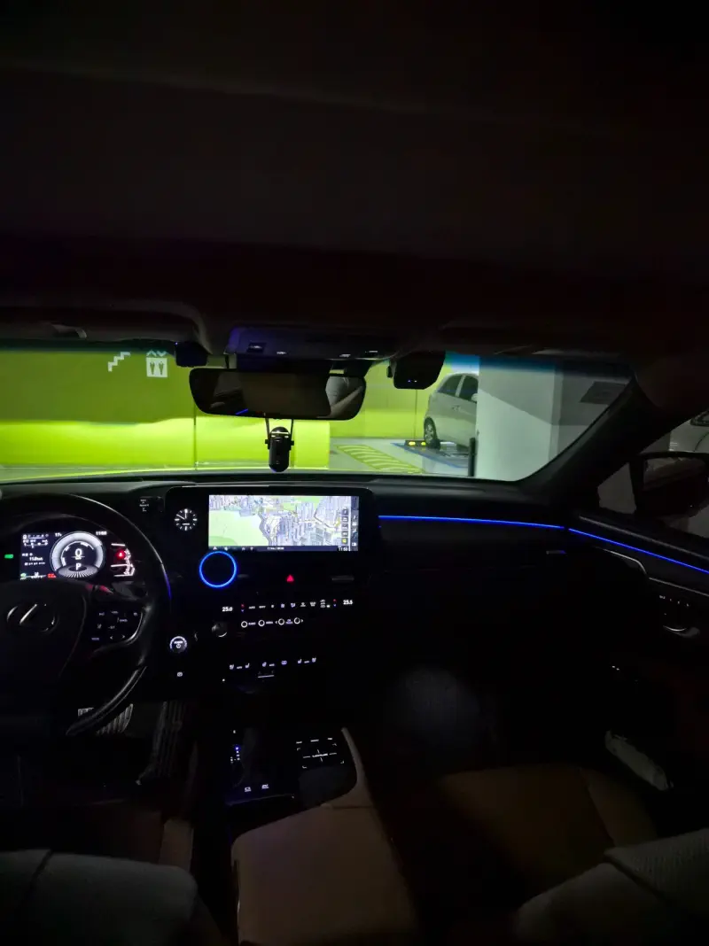 Lexus ES300h