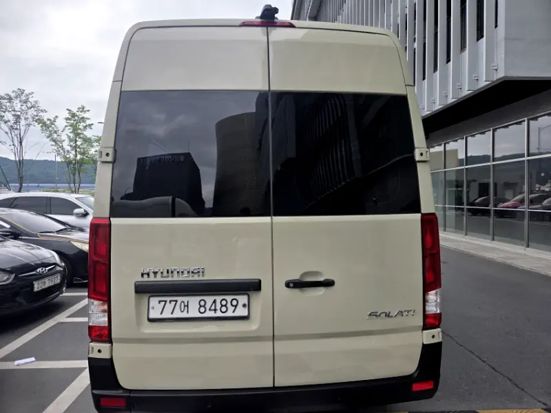 Hyundai H1