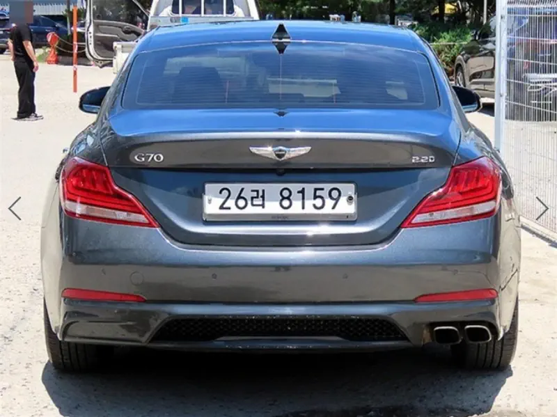 Genesis G70