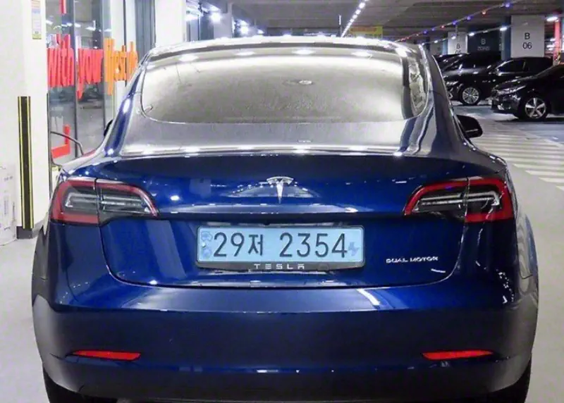 Tesla MODEL 3