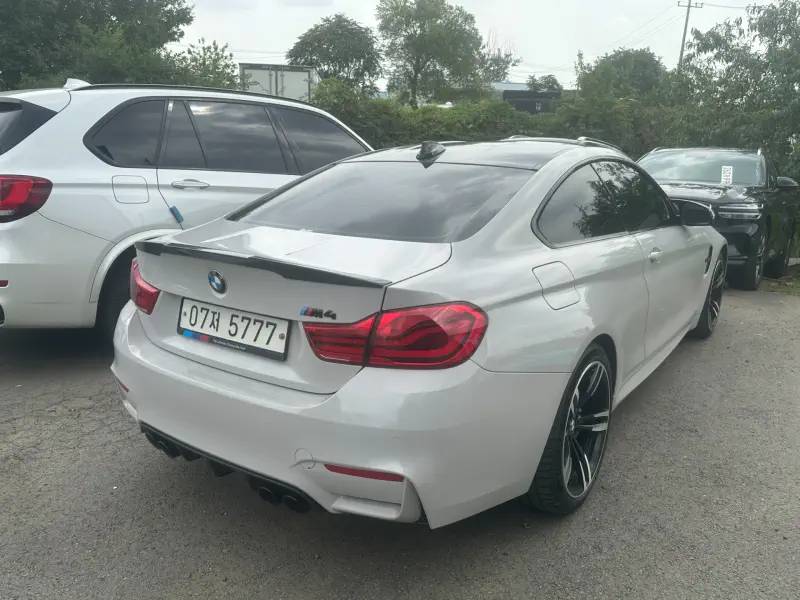 BMW M4