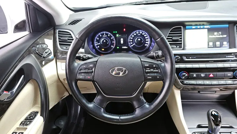 Hyundai Aslan