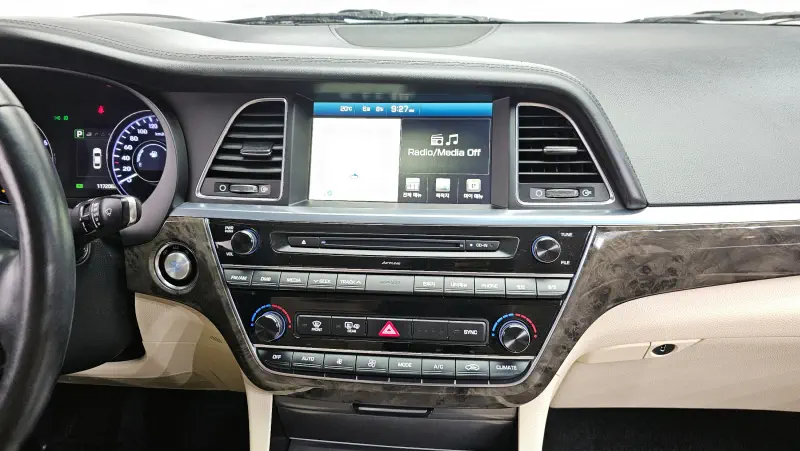 Hyundai Aslan