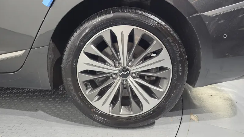 Kia K8