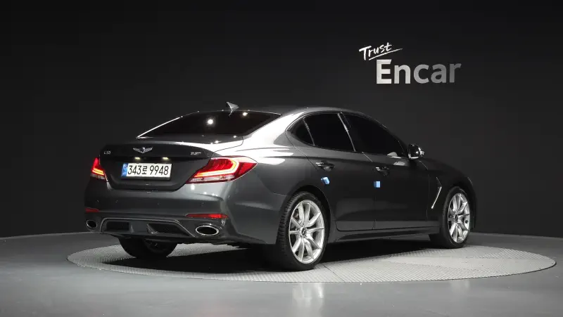 Genesis G70