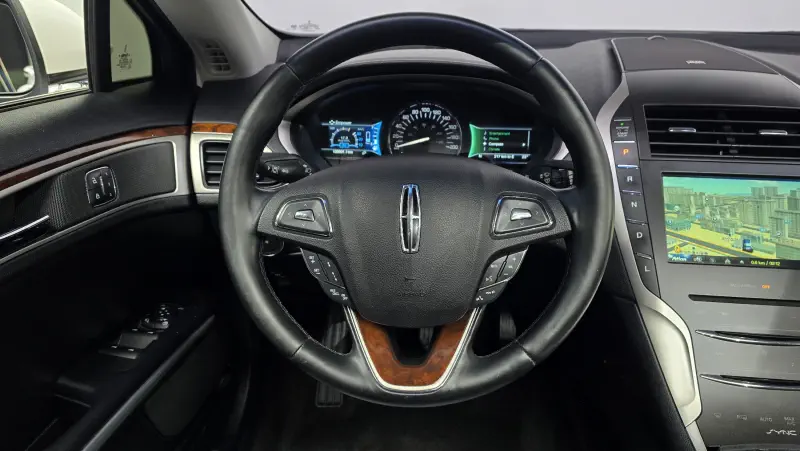 Lincoln Mkz