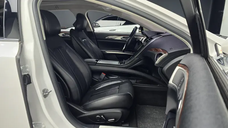 Lincoln Mkz