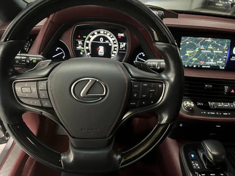 Lexus LS