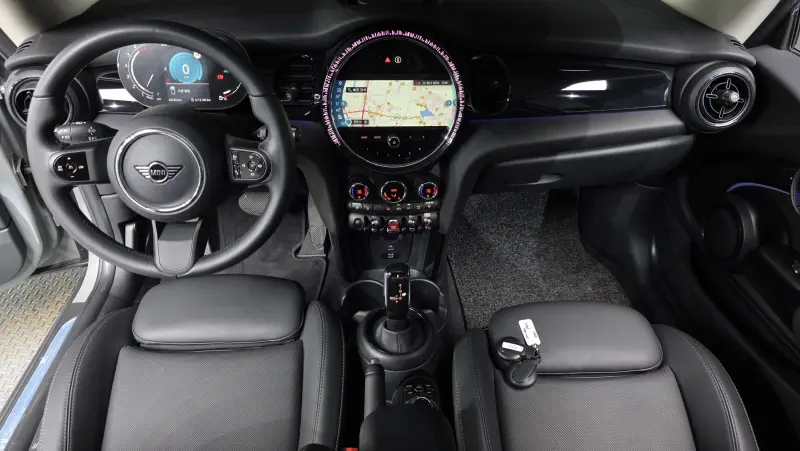 MINI Hatch