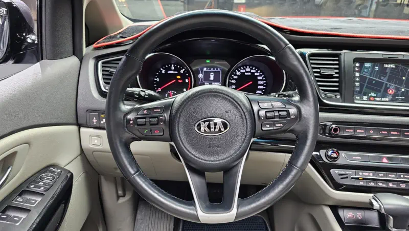 Kia Carnival