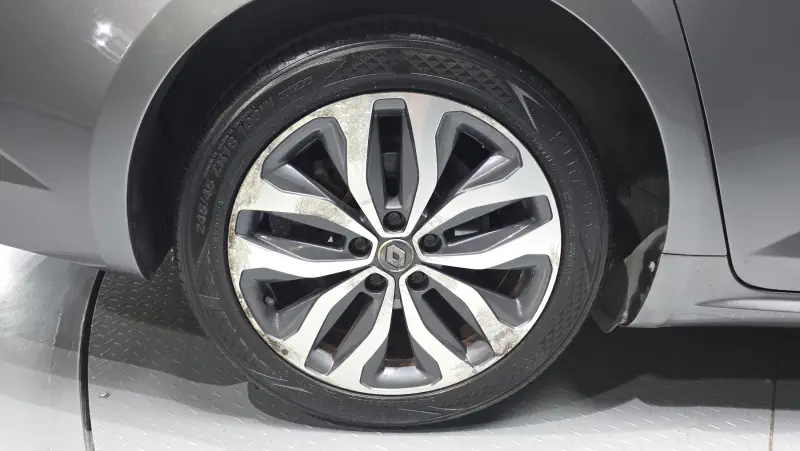 Renault Samsung SM6