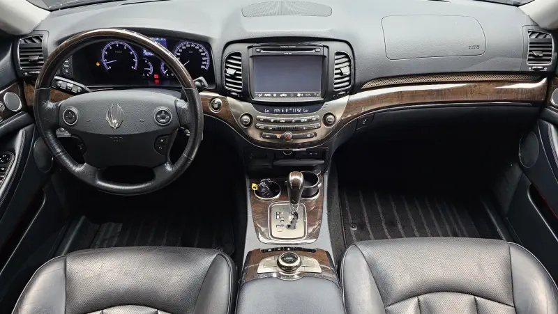 SsangYong Chairman W