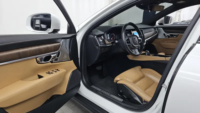 Volvo V90