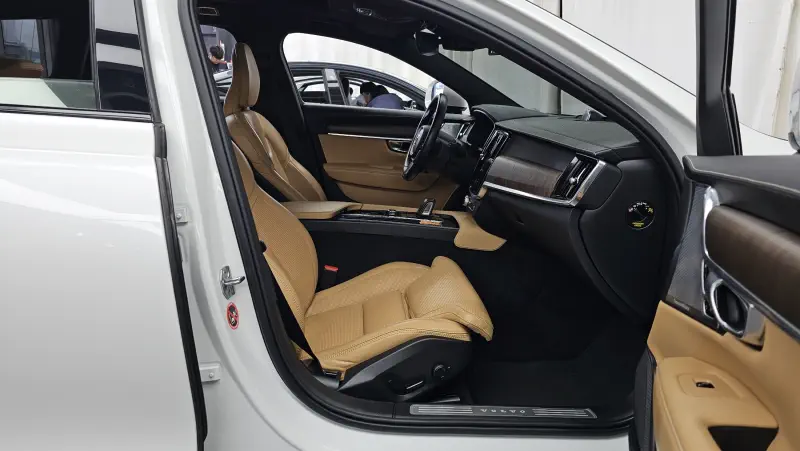 Volvo V90