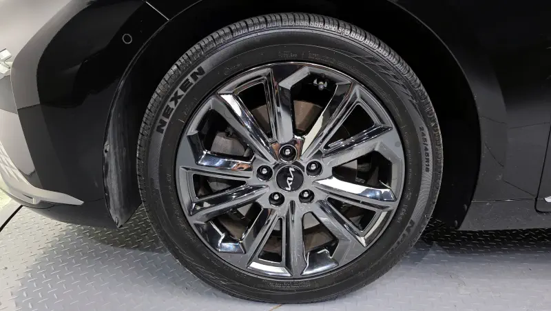 Kia K8