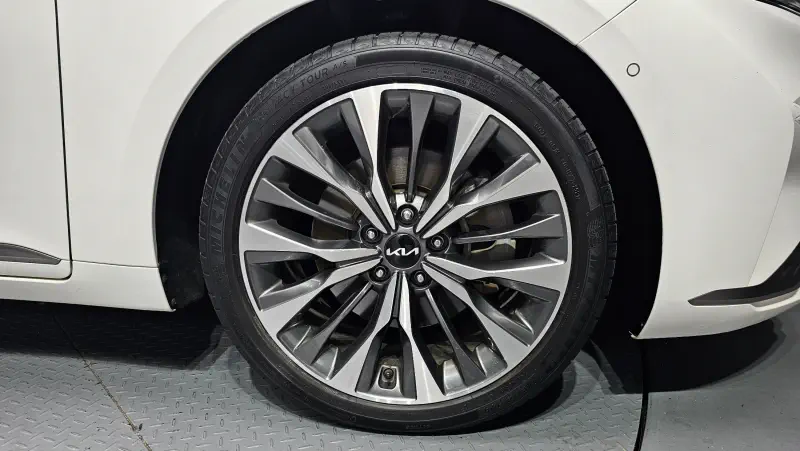 Kia K8