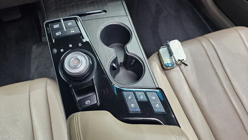 Kia K8