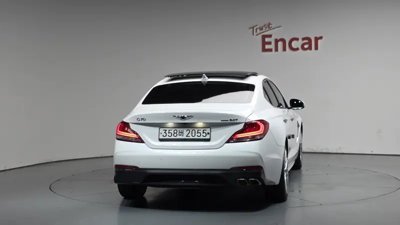 Genesis G70
