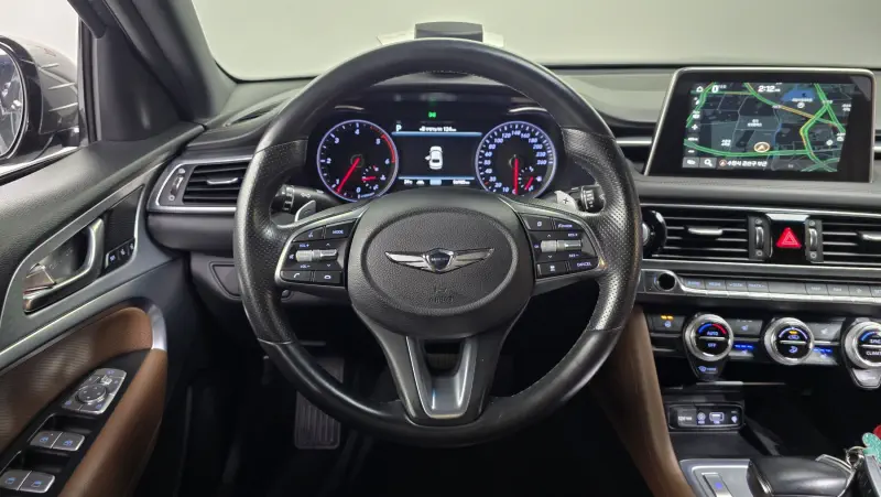 Genesis G70