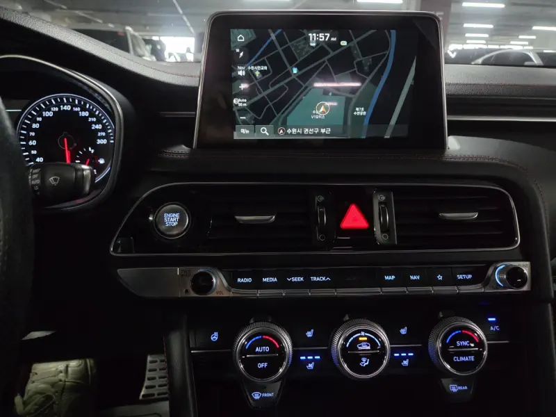Genesis G70