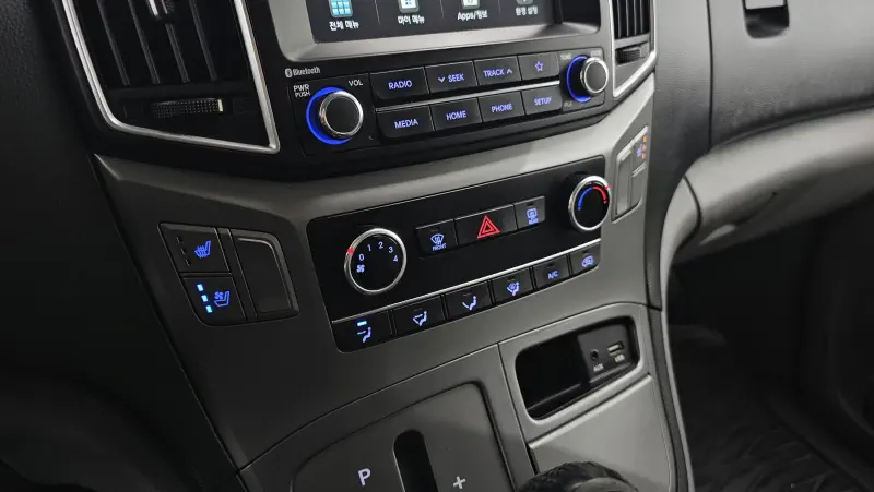 Hyundai Grand Starex