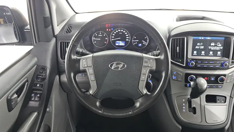Hyundai Grand Starex