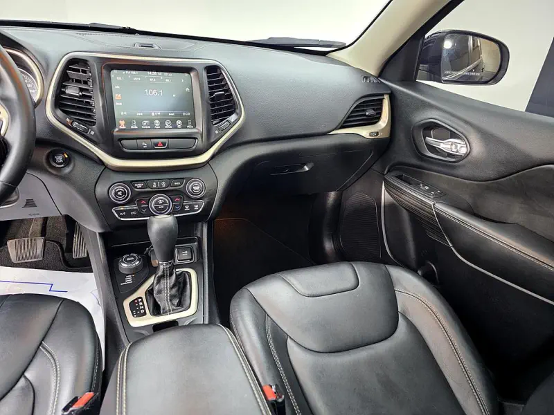 Jeep Cherokee