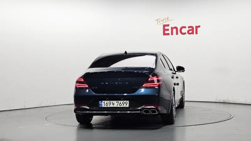 Genesis G70