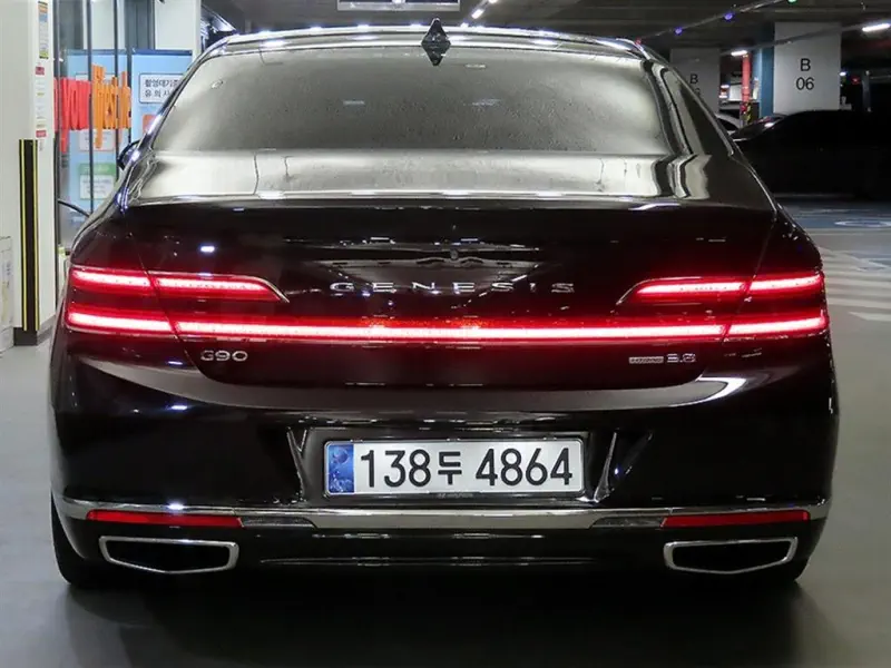 Genesis G90