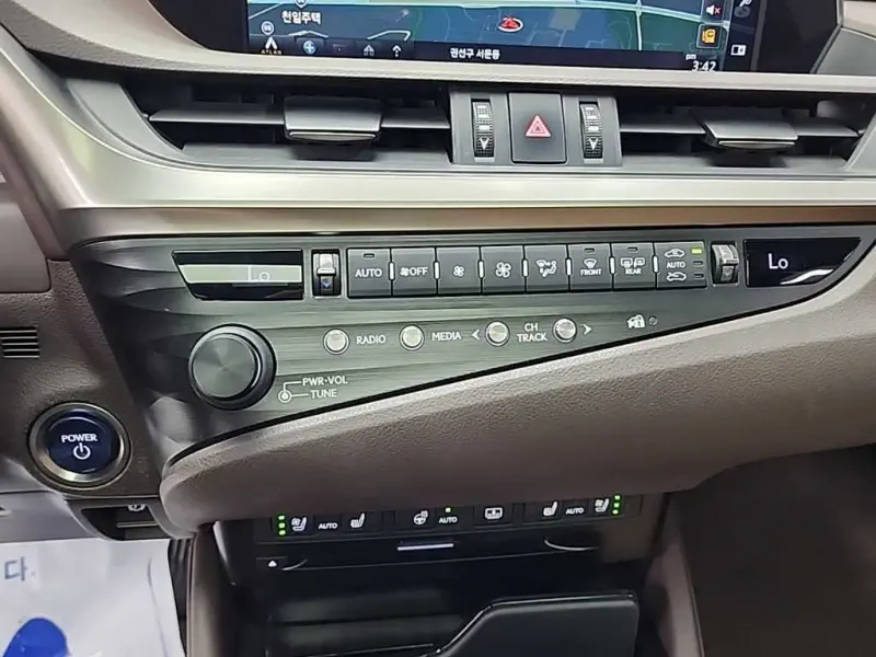 Lexus ES300h
